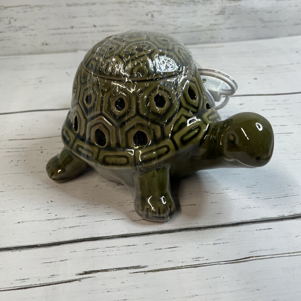 NEW Yankee Candle Turtle Electric Wax Tart Warmer LIGHT RETIRED - Picture 2 of 5